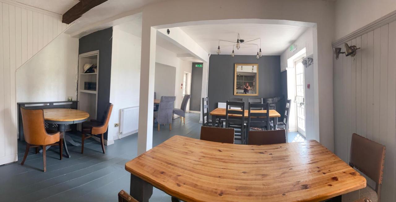 Chainbridge Usk Riverside Gastro Pub And Accommodation Trostrey Экстерьер фото