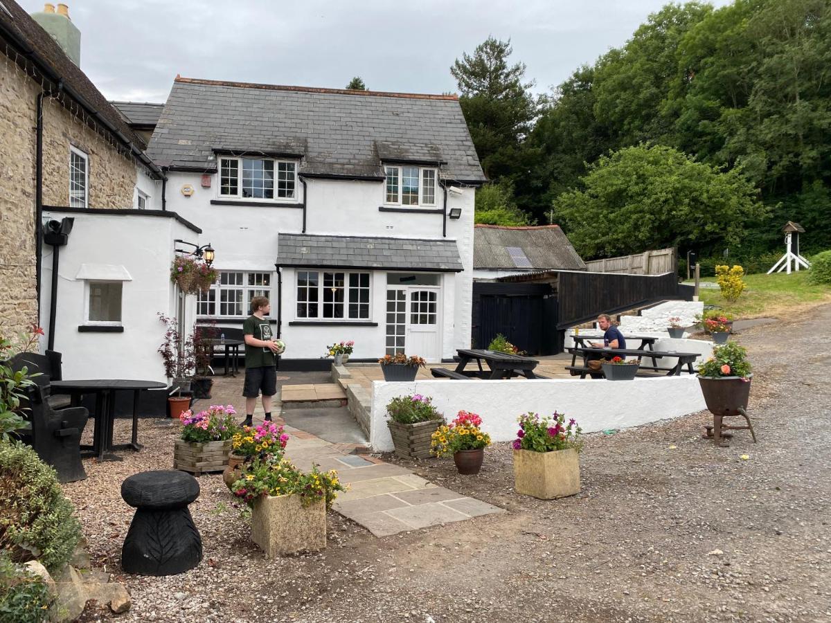 Chainbridge Usk Riverside Gastro Pub And Accommodation Trostrey Экстерьер фото